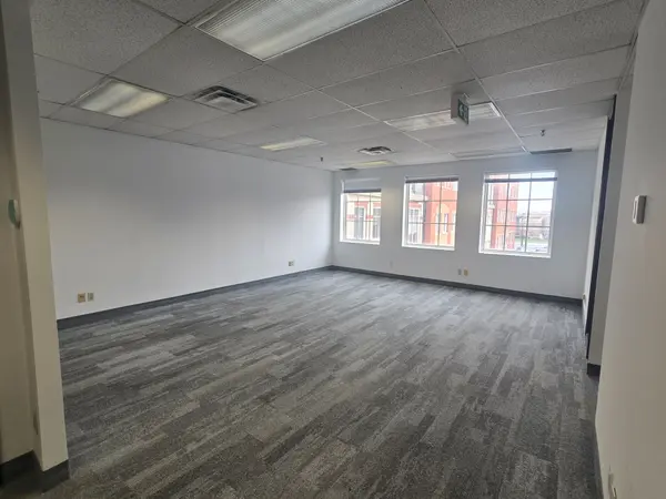 5025 Orbitor DR #1/300, Mississauga, ON L4W 4Y5