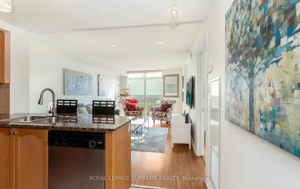 9 George ST #1606, Brampton, ON L6X 0T6