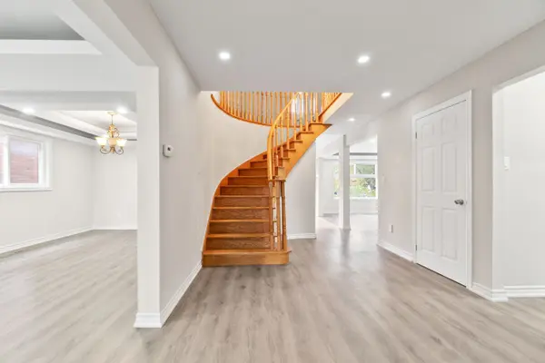 149 Sunforest DR, Brampton, ON L6Z 4B7