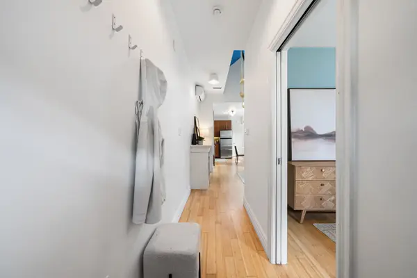 95 1/2 Fuller AVE, Toronto W01, ON M6R 2C4