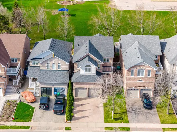 252 Vintage Gate, Brampton, ON L6X 5B7