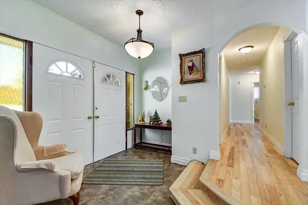 37 Golfview DR, Bancroft, ON K0L 1C0