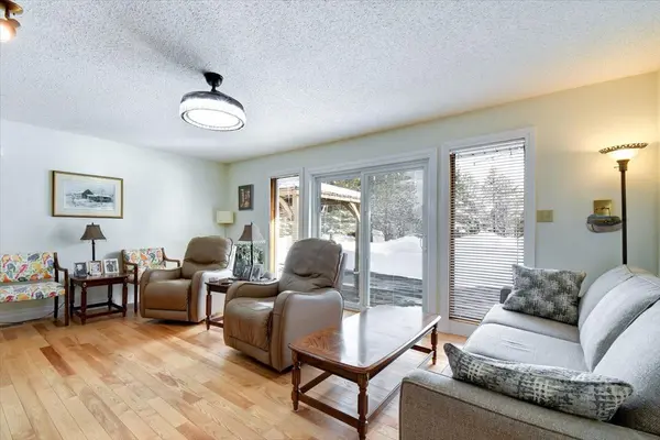 37 Golfview DR, Bancroft, ON K0L 1C0