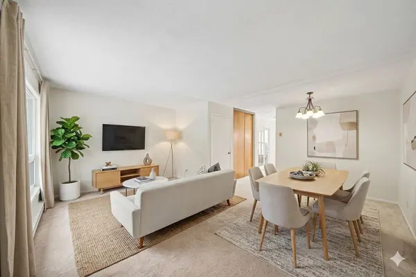 37 Pixley Private, Alta Vista And Area, ON K1G 4C3