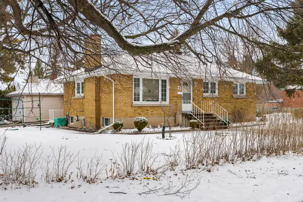 41 Capilano DR, Cityview - Parkwoods Hills - Rideau Shore, ON K2E 6G3