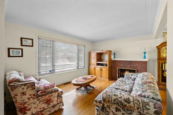 41 Capilano DR, Cityview - Parkwoods Hills - Rideau Shore, ON K2E 6G3