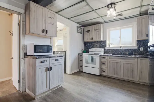 529 Rosehill RD, Fort Erie, ON L2A 5M4