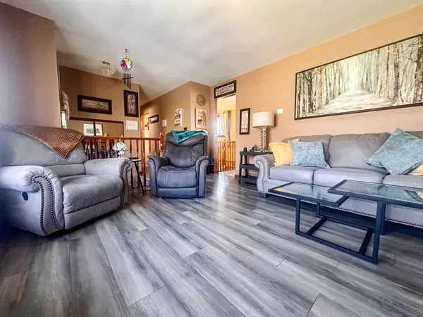 214 Amherst DR, Loyalist, ON K7N 1T4