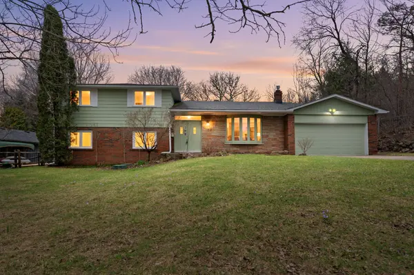 24 Randy AVE,  Mono,  ON L9W 2A3