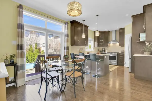 214 Davy ST, Kanata, ON K2M 0H6