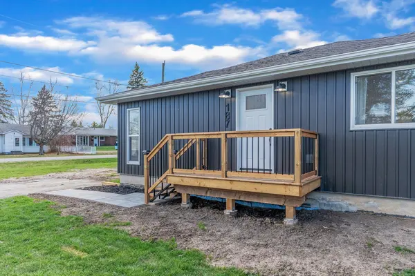 187 Lakeview AVE, Kingston, ON K7M 3V2