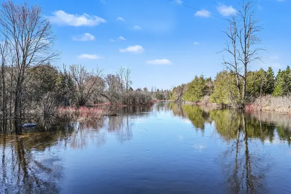 176 Clyde LN, Lanark Highlands, ON K0G 1K0