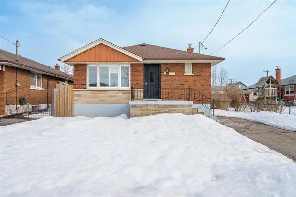 8 SHYNAL AVE, Hamilton, ON L8H 6K1