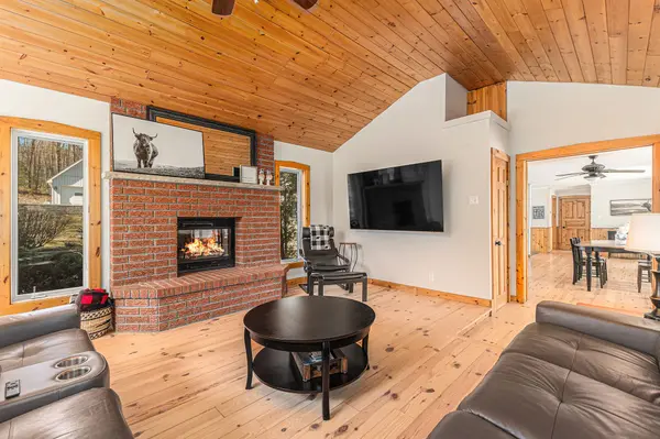 1172 Snye RD, Lanark Highlands, ON K0A 3L0