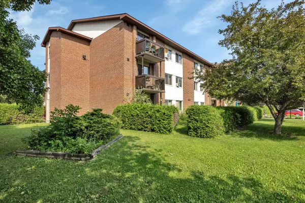 4 Robert ST, Arnprior, ON K7S 3N5