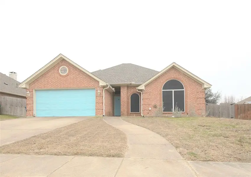 1804 Sand Stone Drive, Sanger, TX 76266