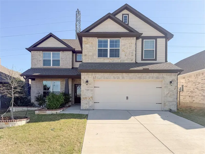 7305 Howling Coyote Lane, Fort Worth, TX 76131