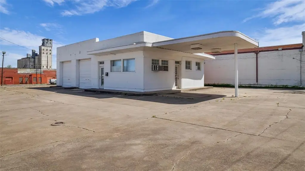 201 E Pecan Street, Sherman, TX 75090