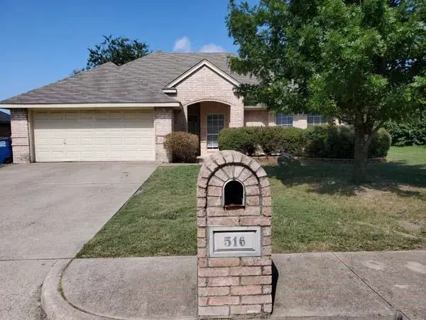 516 Bluebird Lane, Red Oak, TX 75154