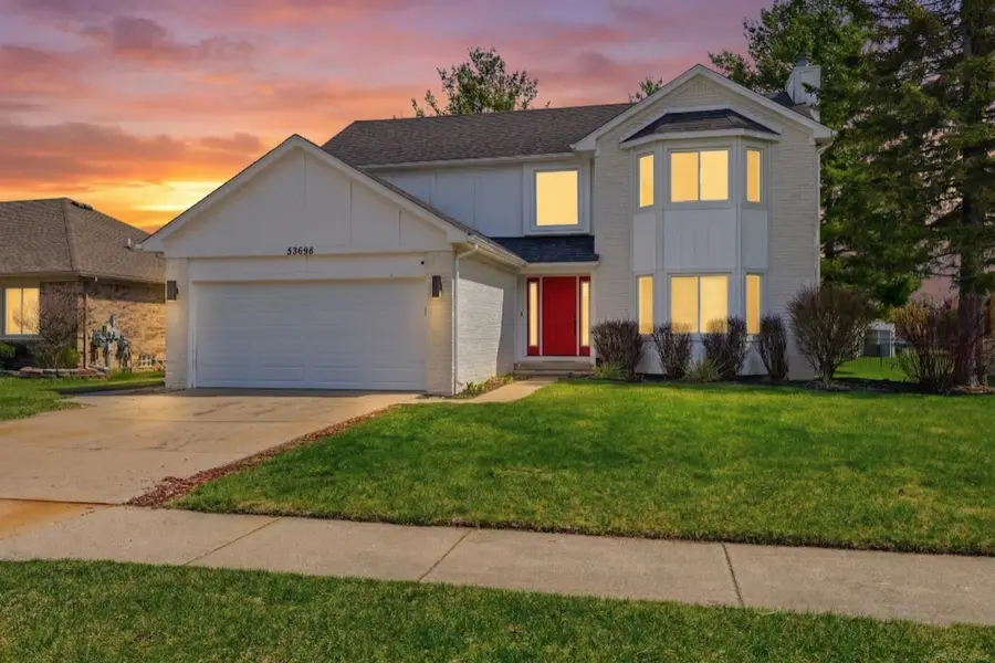 53698 Cranston DR, Macomb Twp, MI 48042