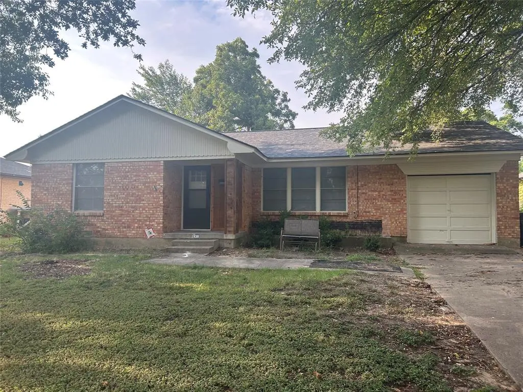 2938 Healey Drive, Dallas, TX 75228