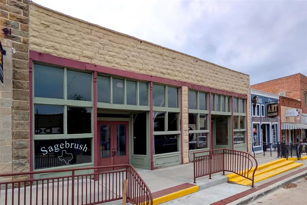 1020 Halsell Street, Bridgeport, TX 76426