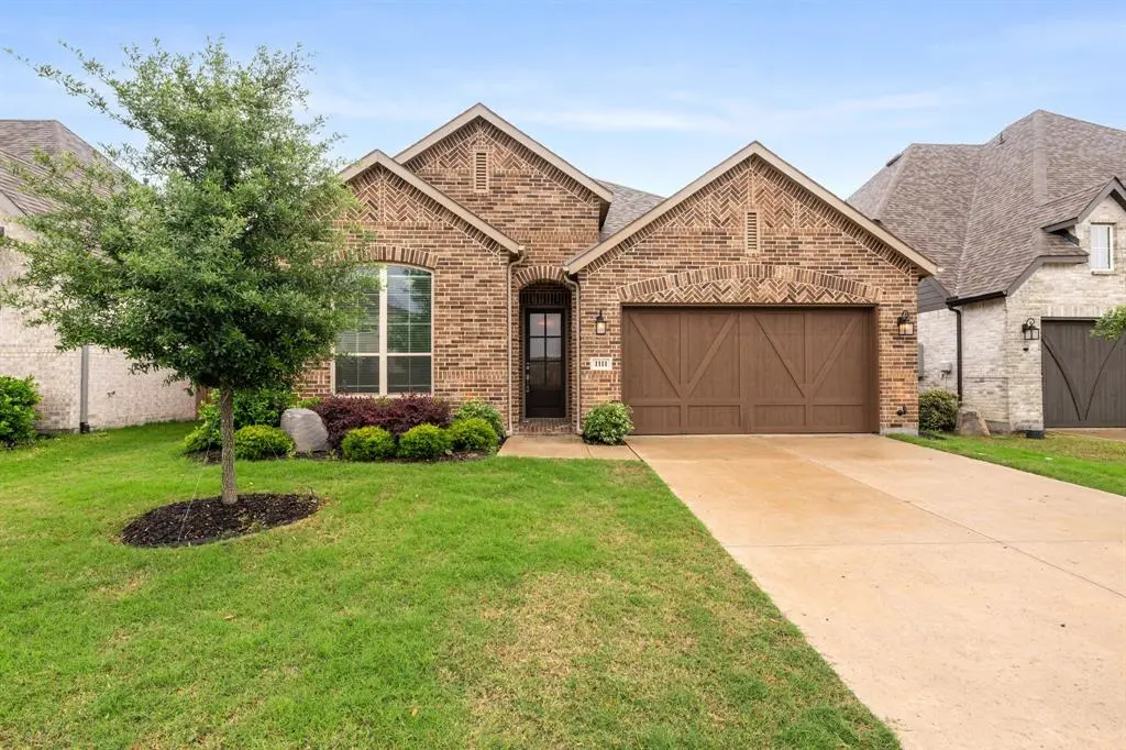 1111 Briar Oak Lane, Mansfield, TX 76063