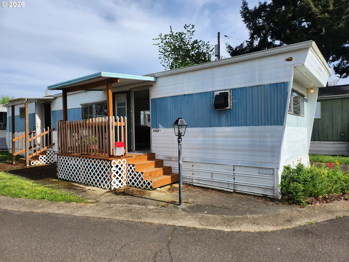 7635 SE JOHNSON CREEK BLVD, Portland, OR 97206