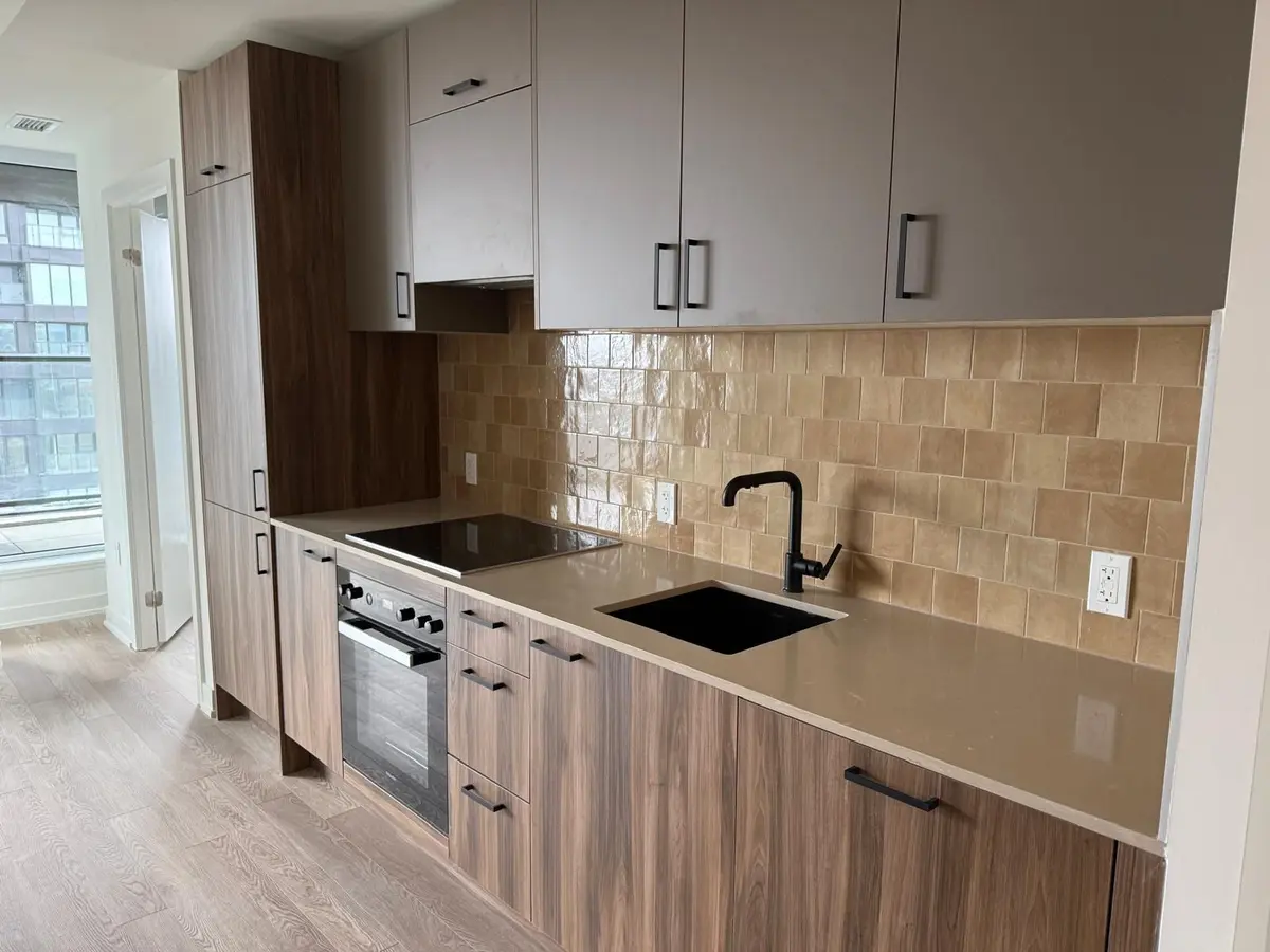 5 Quarrington LN #1002, Toronto C13, ON M3C 0S4