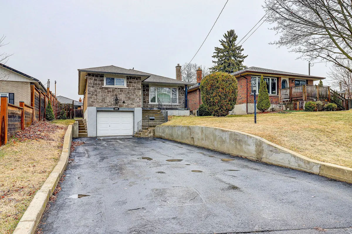 962 Willowdale AVE #Upper Level, Oshawa, ON L1H 1W4