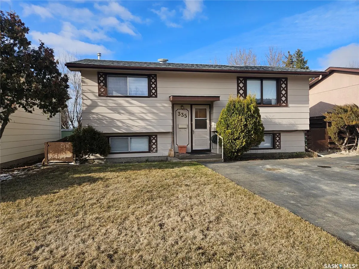 335 Aspen DRIVE, Swift Current, SK S9H 3Z8