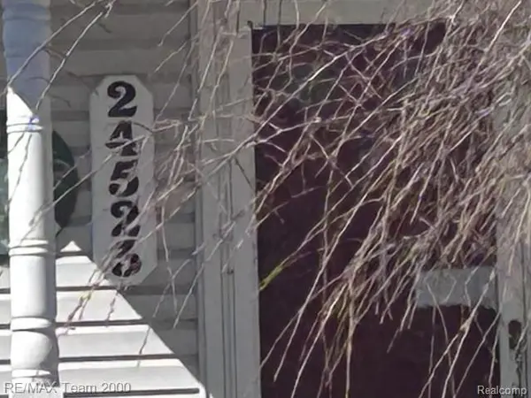 24523 Hayes AVE, Eastpointe, MI 48021