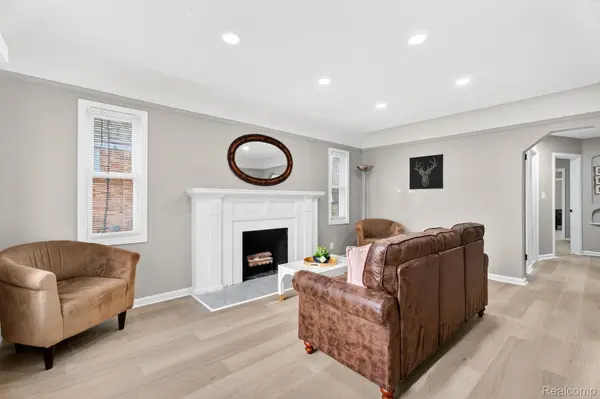 15800 Saint Marys ST, Detroit, MI 48227