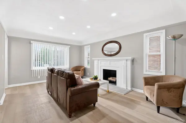 15800 Saint Marys ST, Detroit, MI 48227