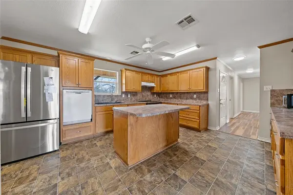 771 HCR 2233, West, TX 76691