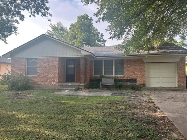 2938 Healey Drive, Dallas, TX 75228