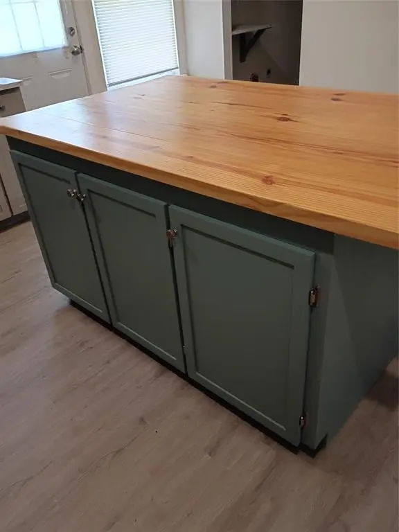 2938 Healey Drive, Dallas, TX 75228