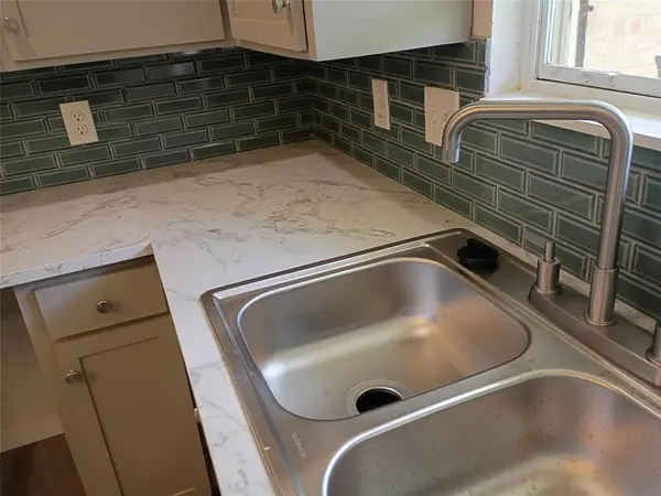 2938 Healey Drive, Dallas, TX 75228