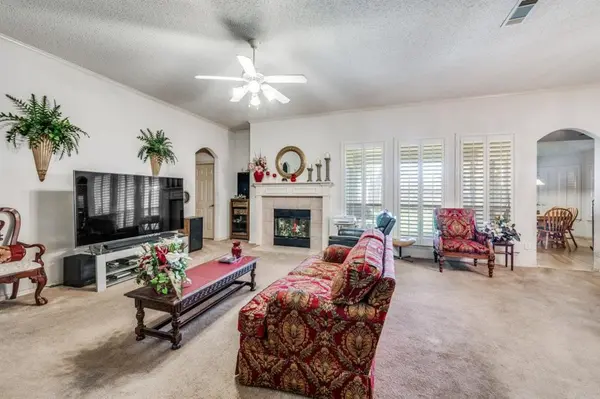 1606 Cancun Drive, Mansfield, TX 76063