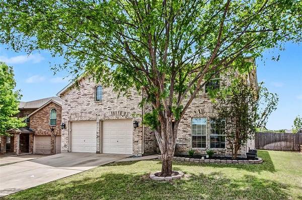 6144 Paddlefish Drive, Fort Worth, TX 76179