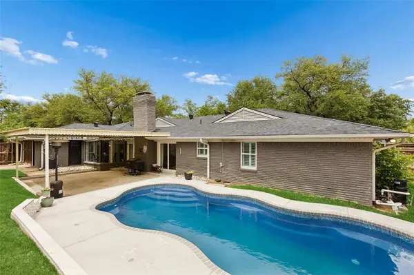 2808 Reedcroft Drive, Farmers Branch, TX 75234