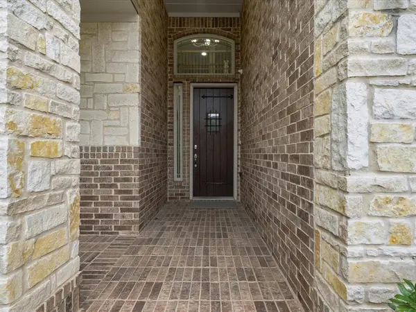 1229 Ardglass Trail, Corinth, TX 76210