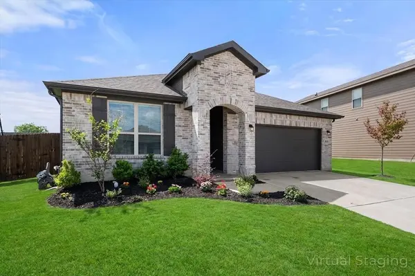 8201 Tomcat Trail, Godley, TX 76044