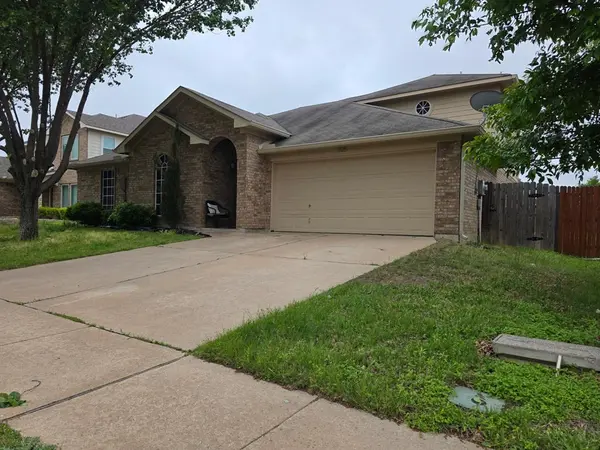 825 Forest Heights Drive, Fort Worth, TX 76036