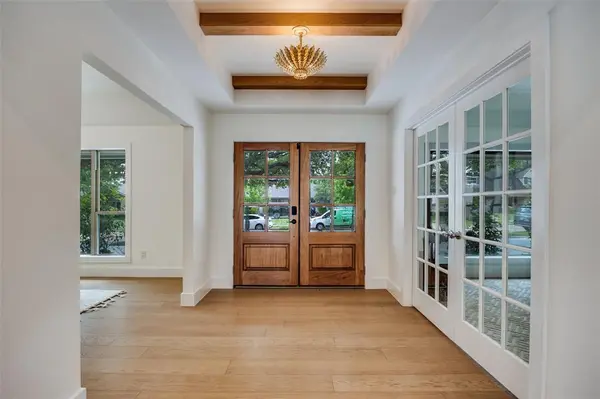 7147 Lakehurst Avenue, Dallas, TX 75230