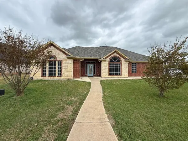 543 Islet Drive, Runaway Bay, TX 76426
