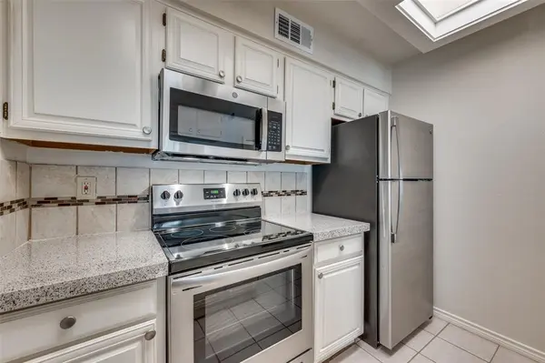 3110 Devonshire Drive #113, Plano, TX 75075