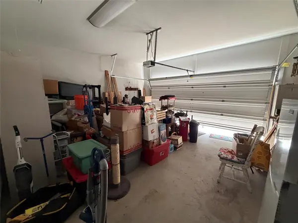 102 N McKown Avenue N, Sherman, TX 75092