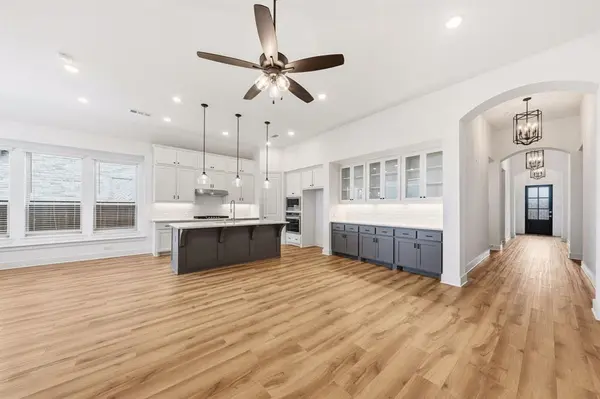 1111 Briar Oak Lane, Mansfield, TX 76063