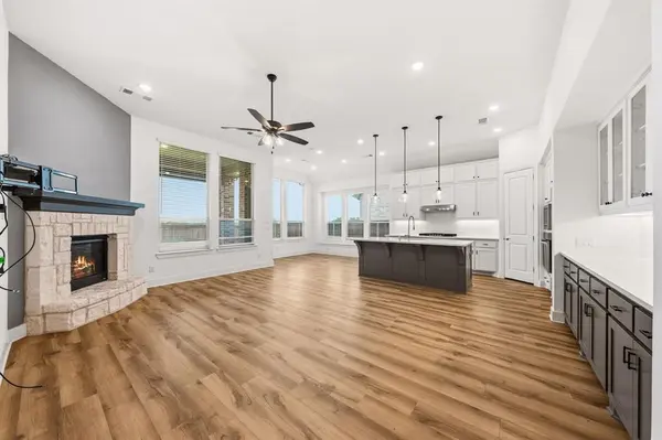 1111 Briar Oak Lane, Mansfield, TX 76063